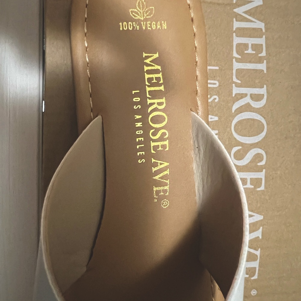 Melrose Ave Los Angeles White size 7